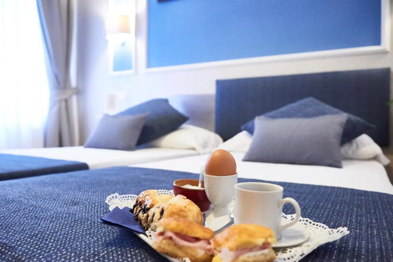 Bed & Breakfast Domus Cavour Guest House Rom